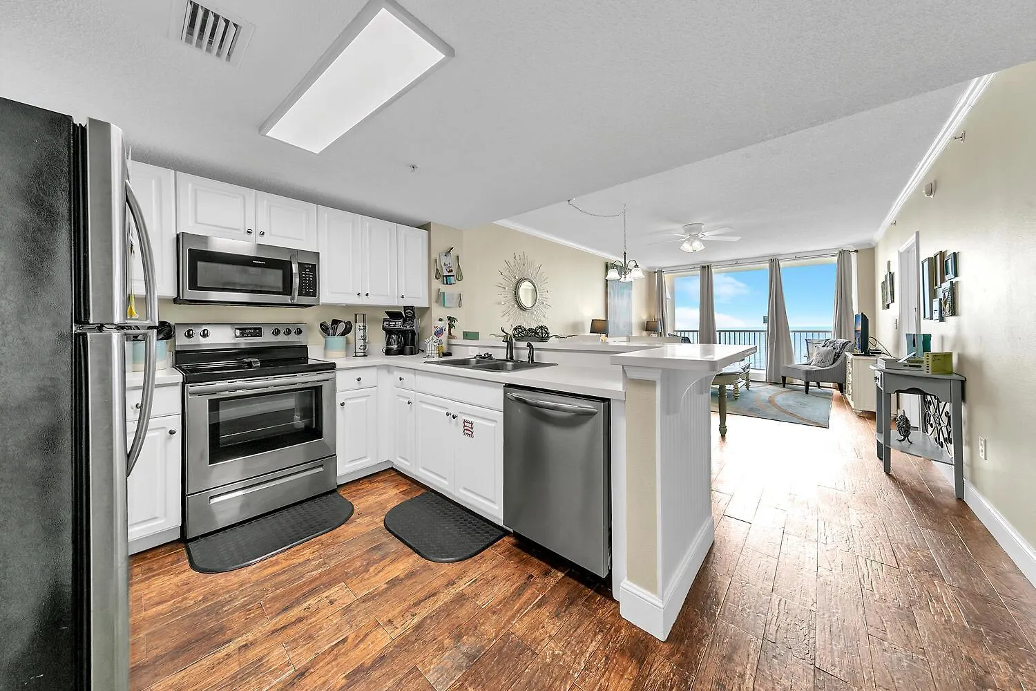 Majestic Beach Towers 1-1803 Panama City Beach Apartment
