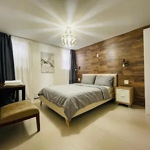 comfortable-and-neat-2-bdr-apartment-in-brooklyn.us-newyorkcity.com/
