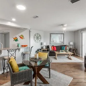 The At St Thomas 1210b - Perfect Affordable Getaway Panama City Beach